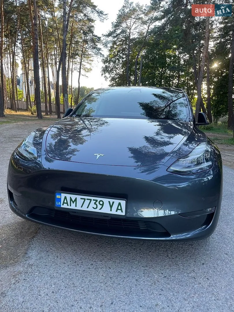 Tesla Model Y, 2022