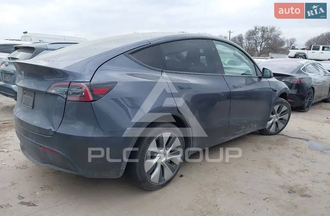 Tesla Model Y, 2023
