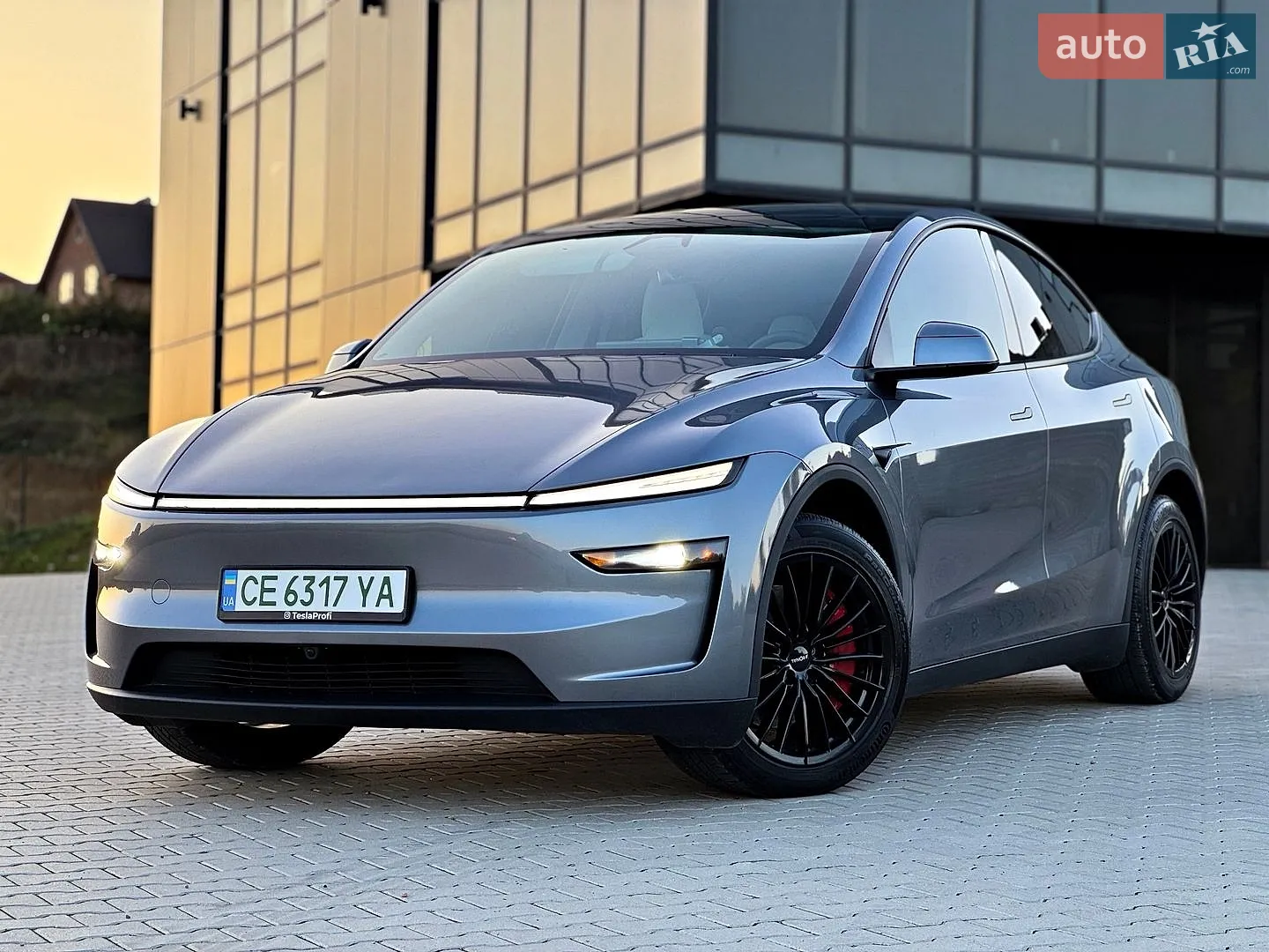 Tesla Model Y, 2026