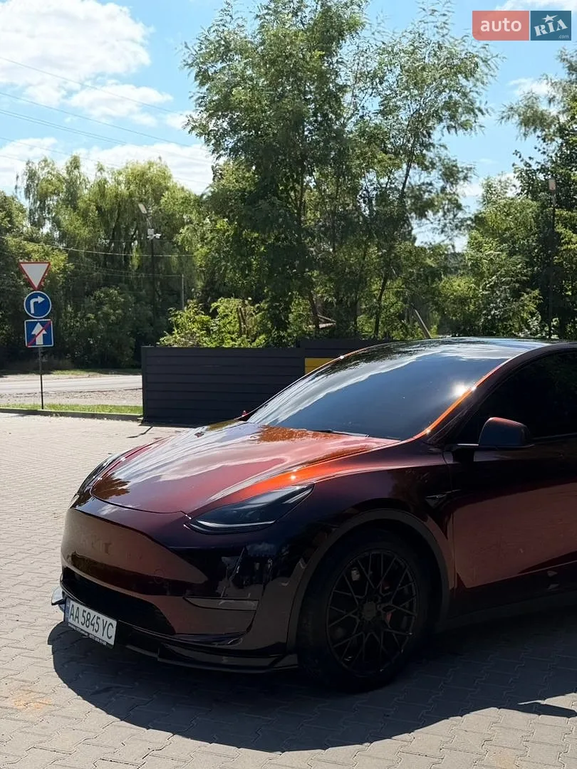Tesla Model Y, 2021