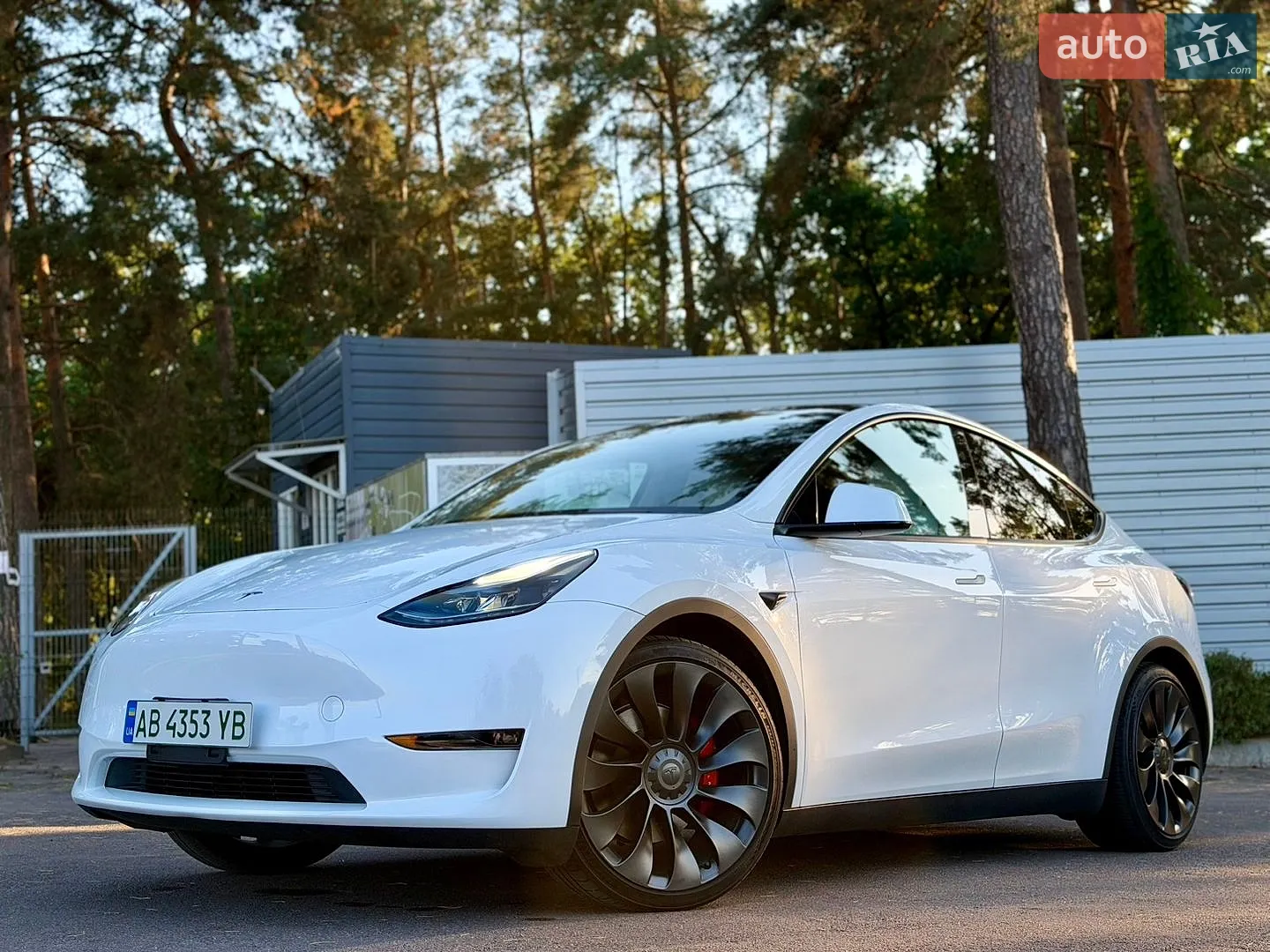 Tesla Model Y, 2023