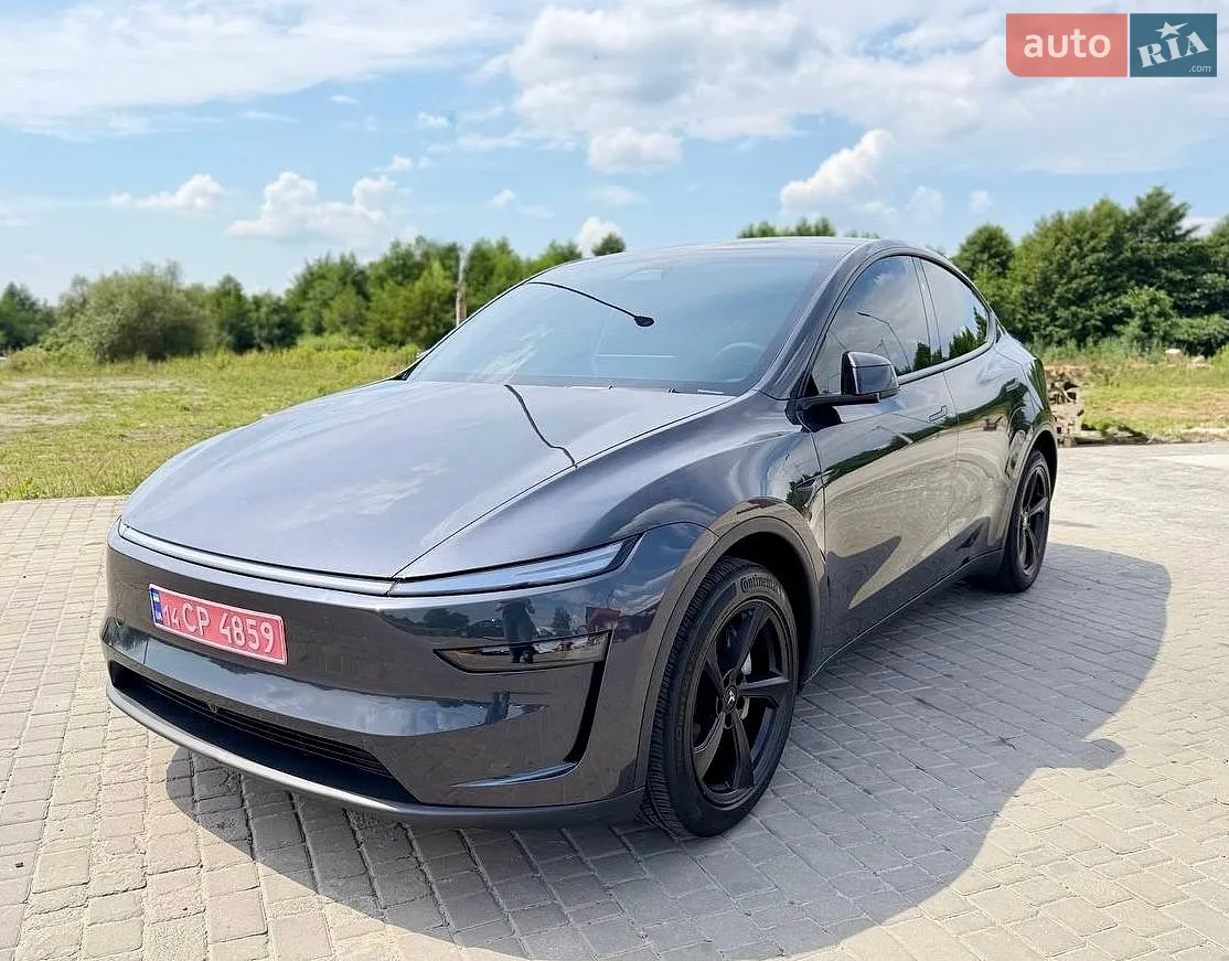 Tesla Model Y, 2025