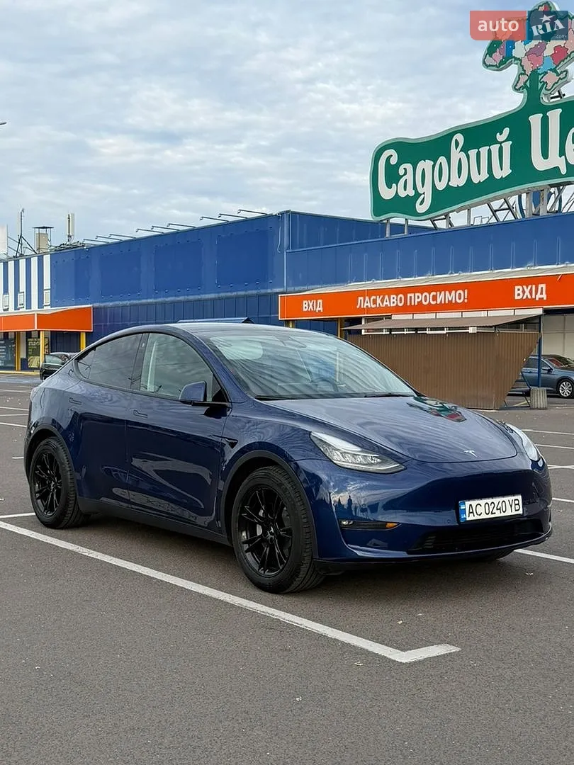 Tesla Model Y, 2021