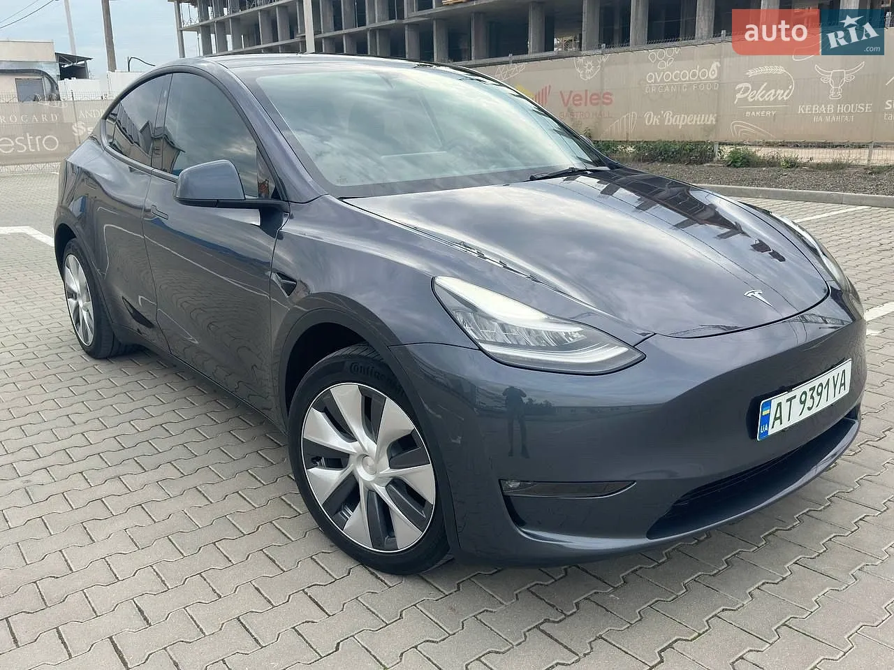 Tesla Model Y, 2023