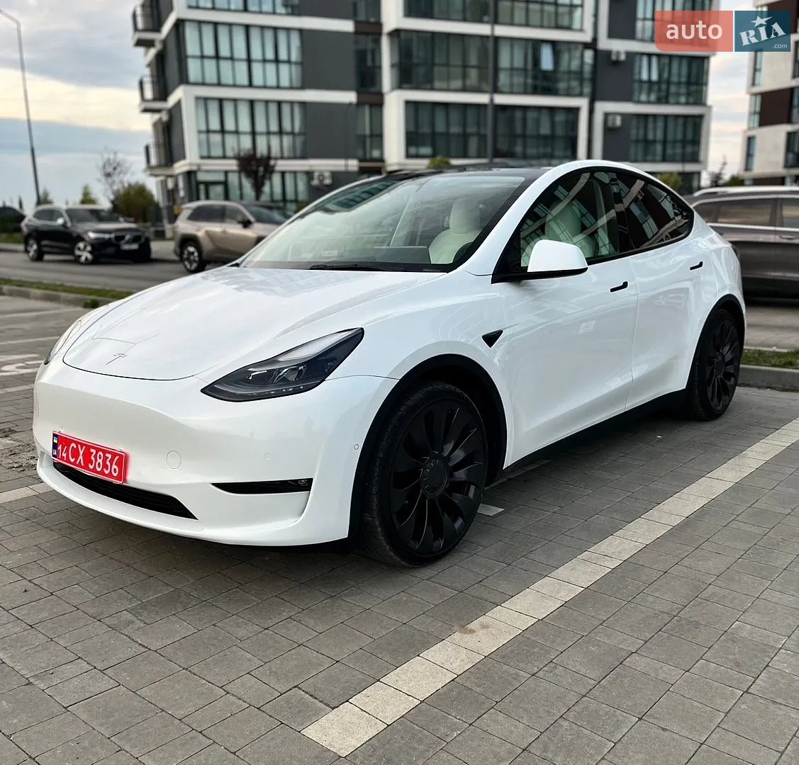 Tesla Model Y, 2022