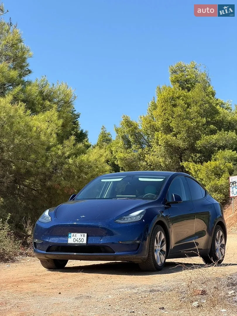 Tesla Model Y, 2021