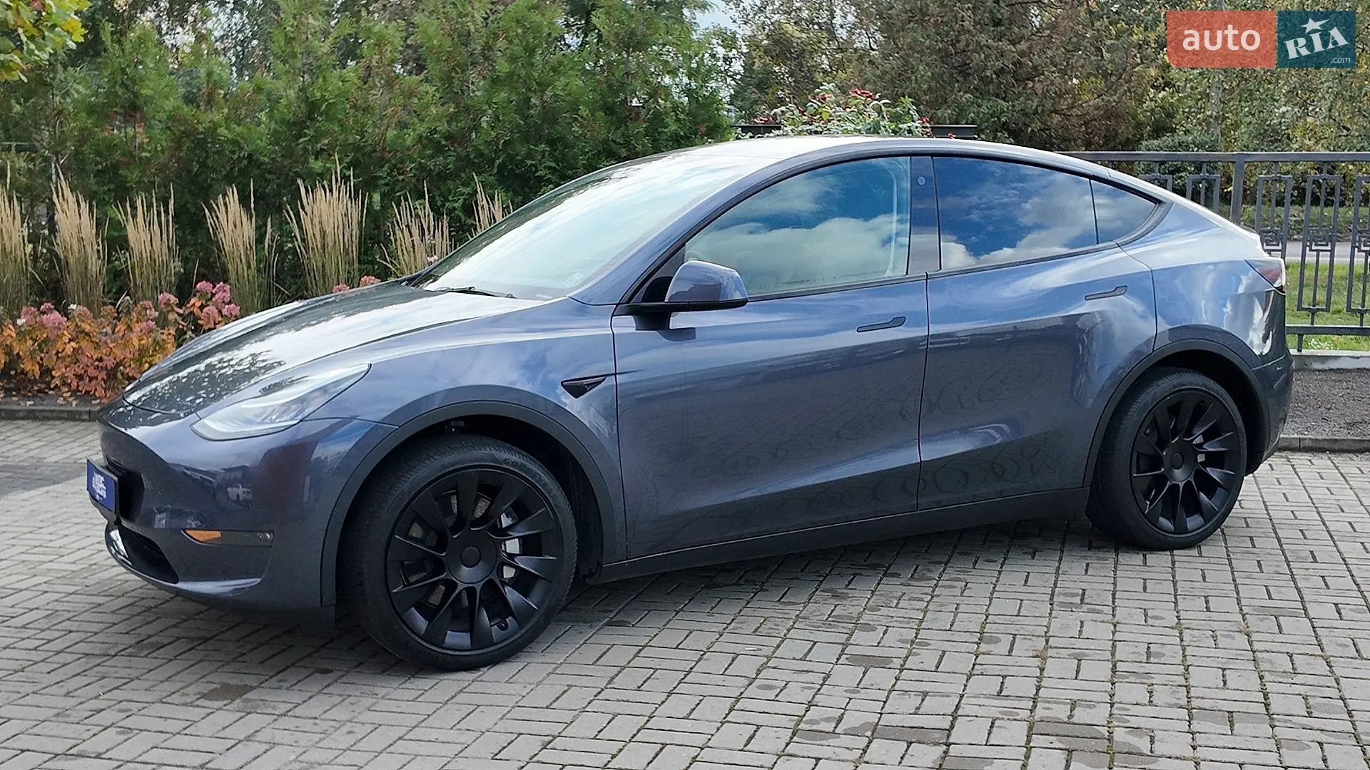 Tesla Model Y, 2023