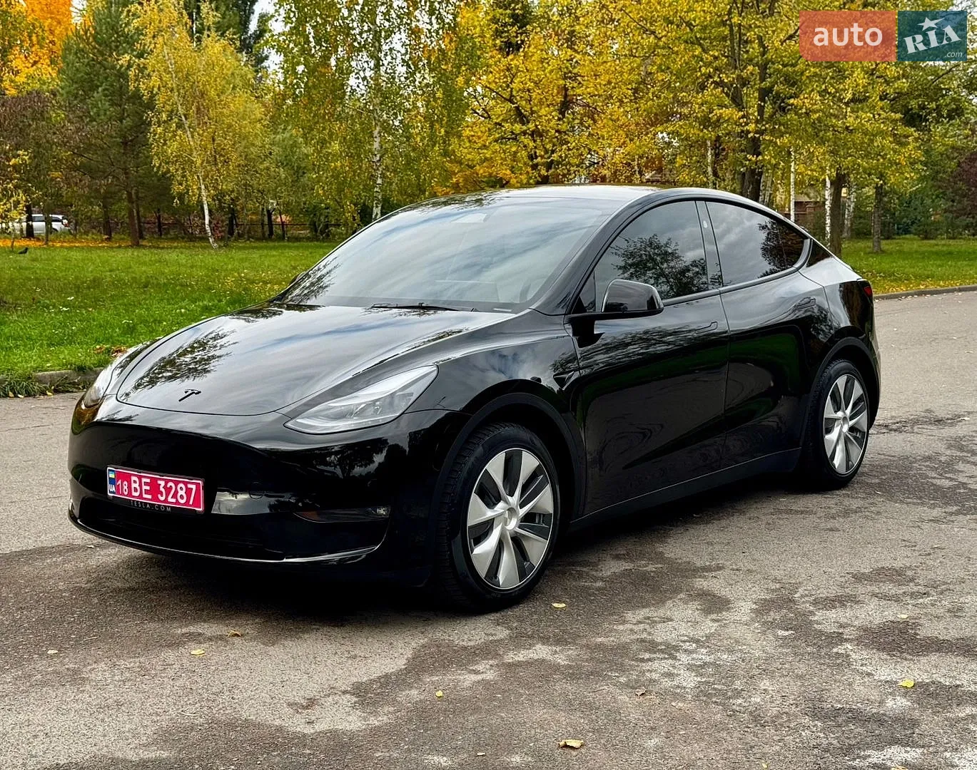 Tesla Model Y, 2024