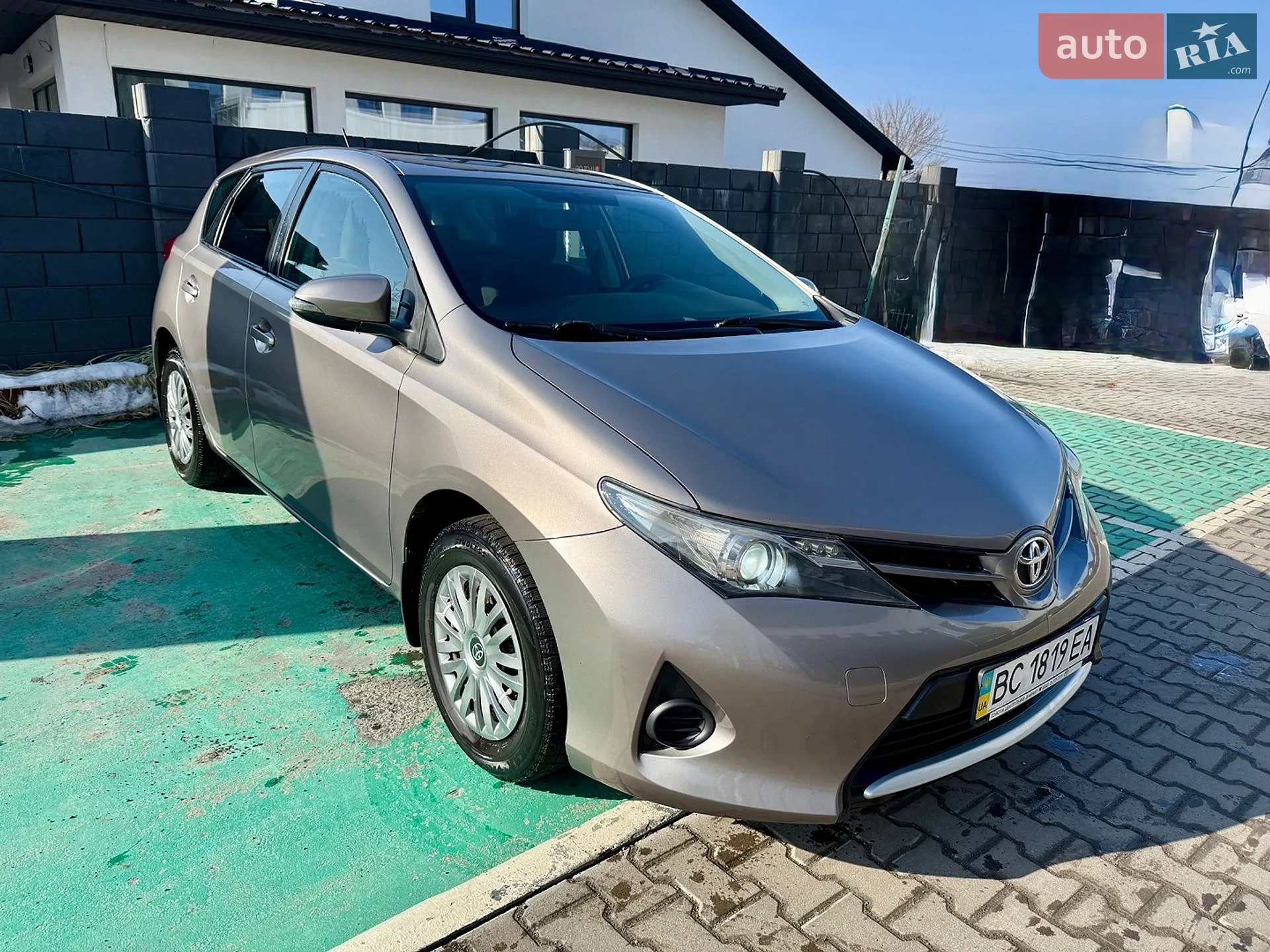 Toyota Auris, 2013