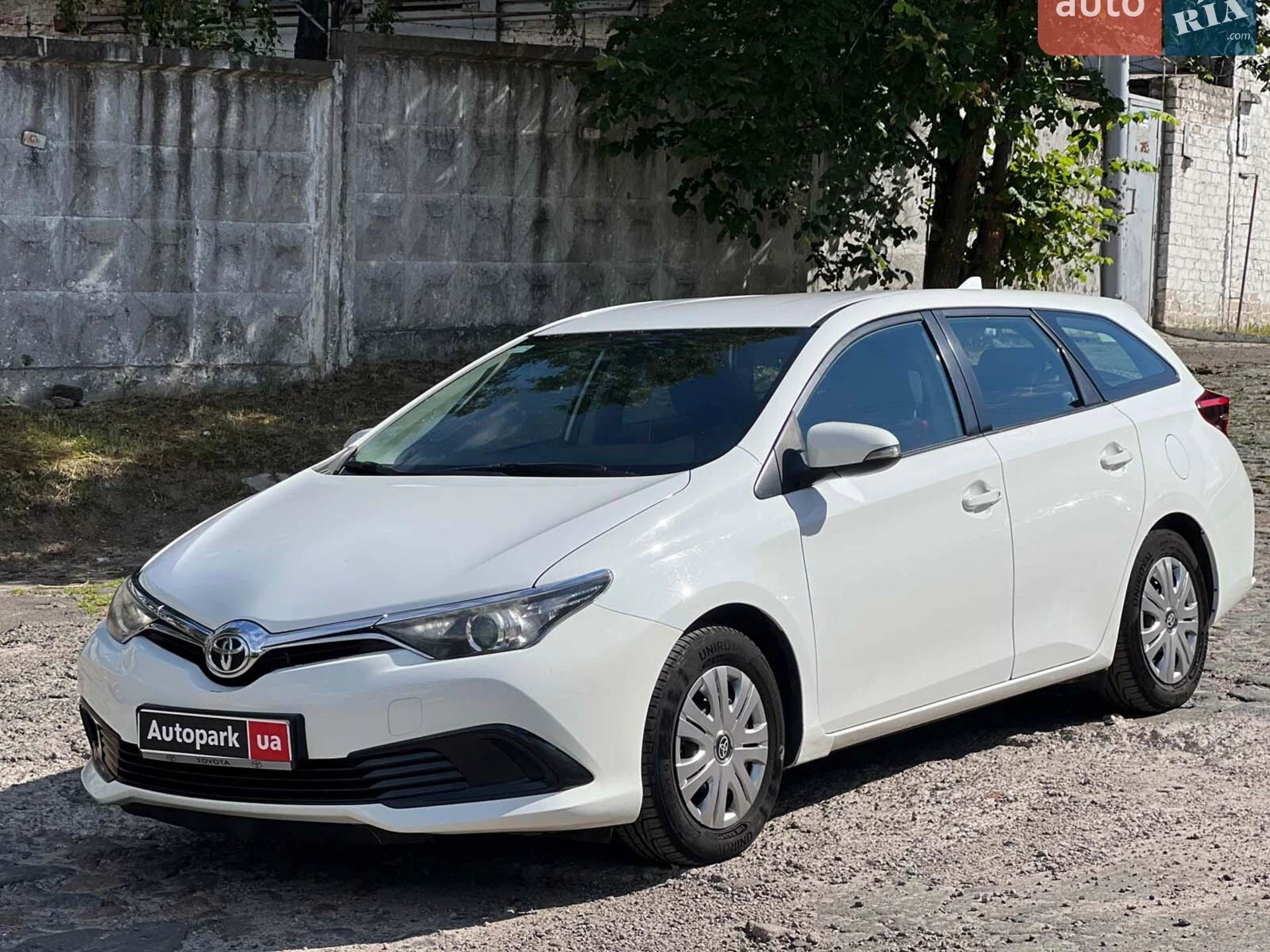 Toyota Auris, 2016