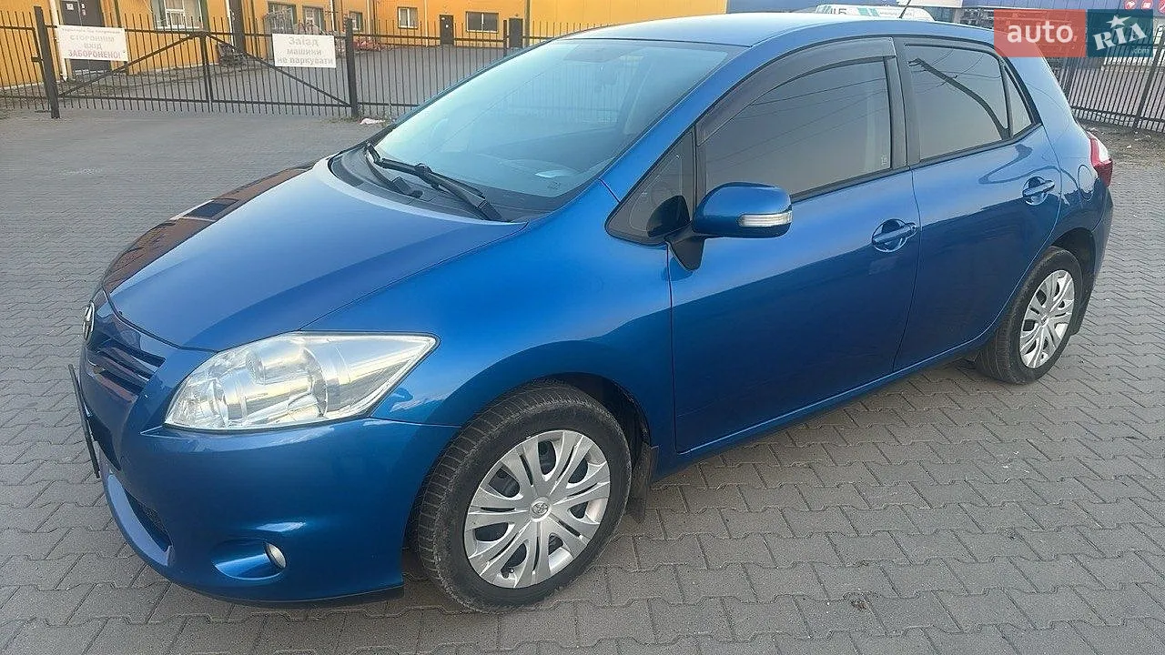 Toyota Auris, 2011