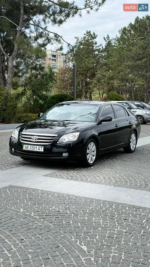 Toyota Avalon, 2005