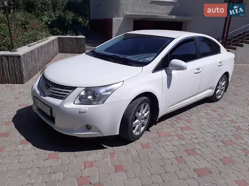 Toyota Avensis, 2010