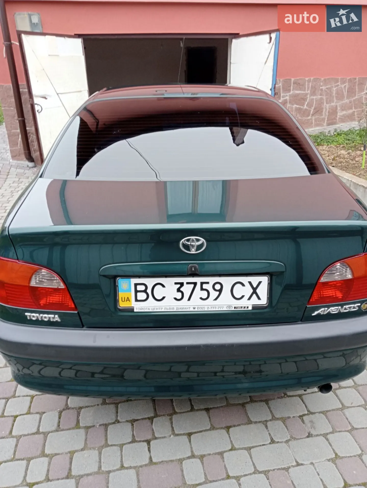 Toyota Avensis, 2000