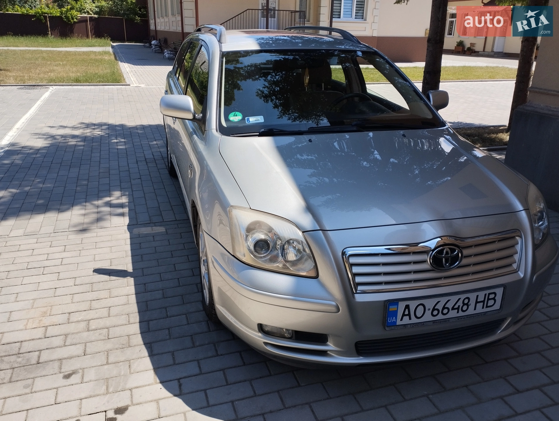 Toyota Avensis, 2004