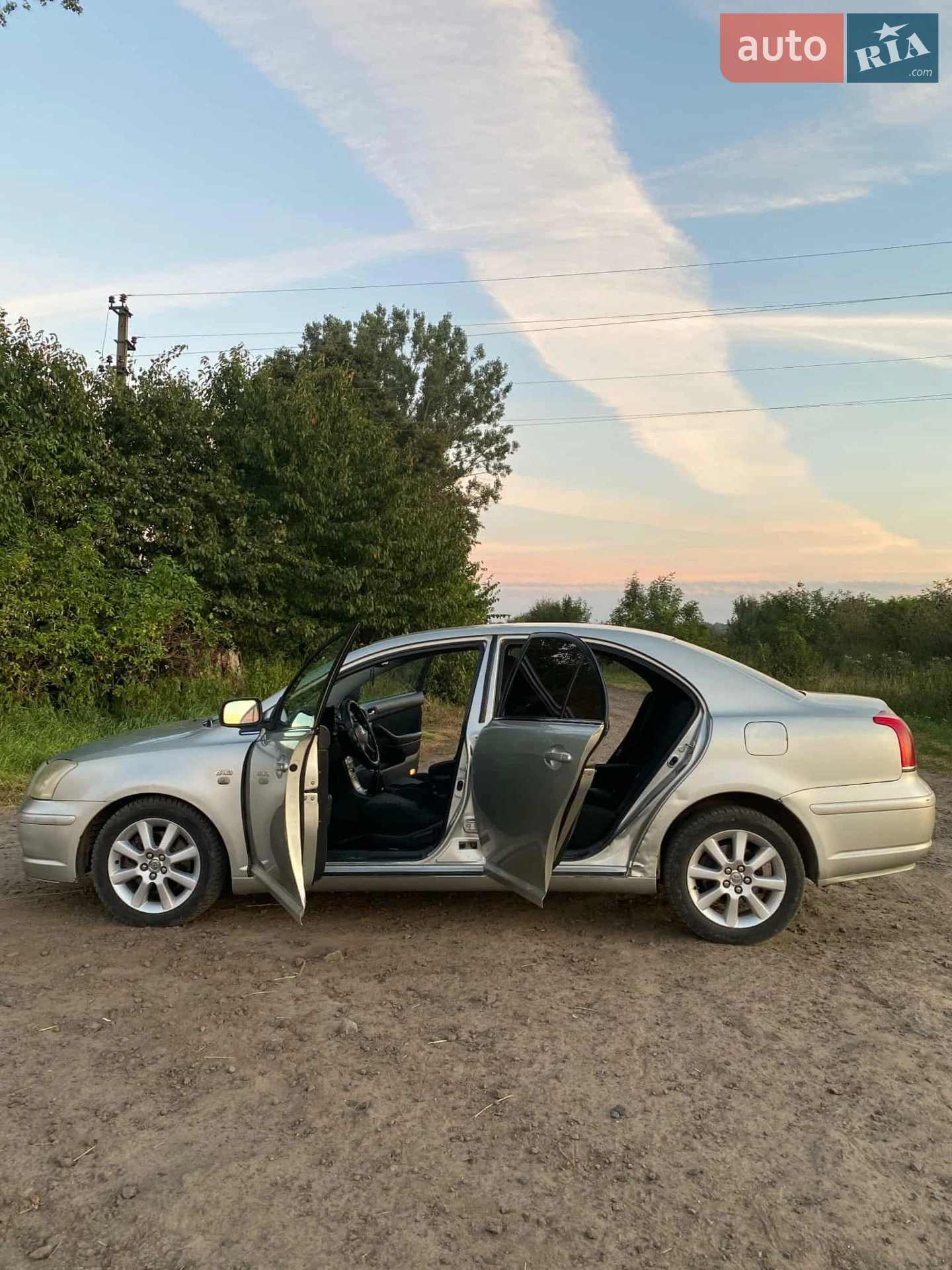 Toyota Avensis, 2004