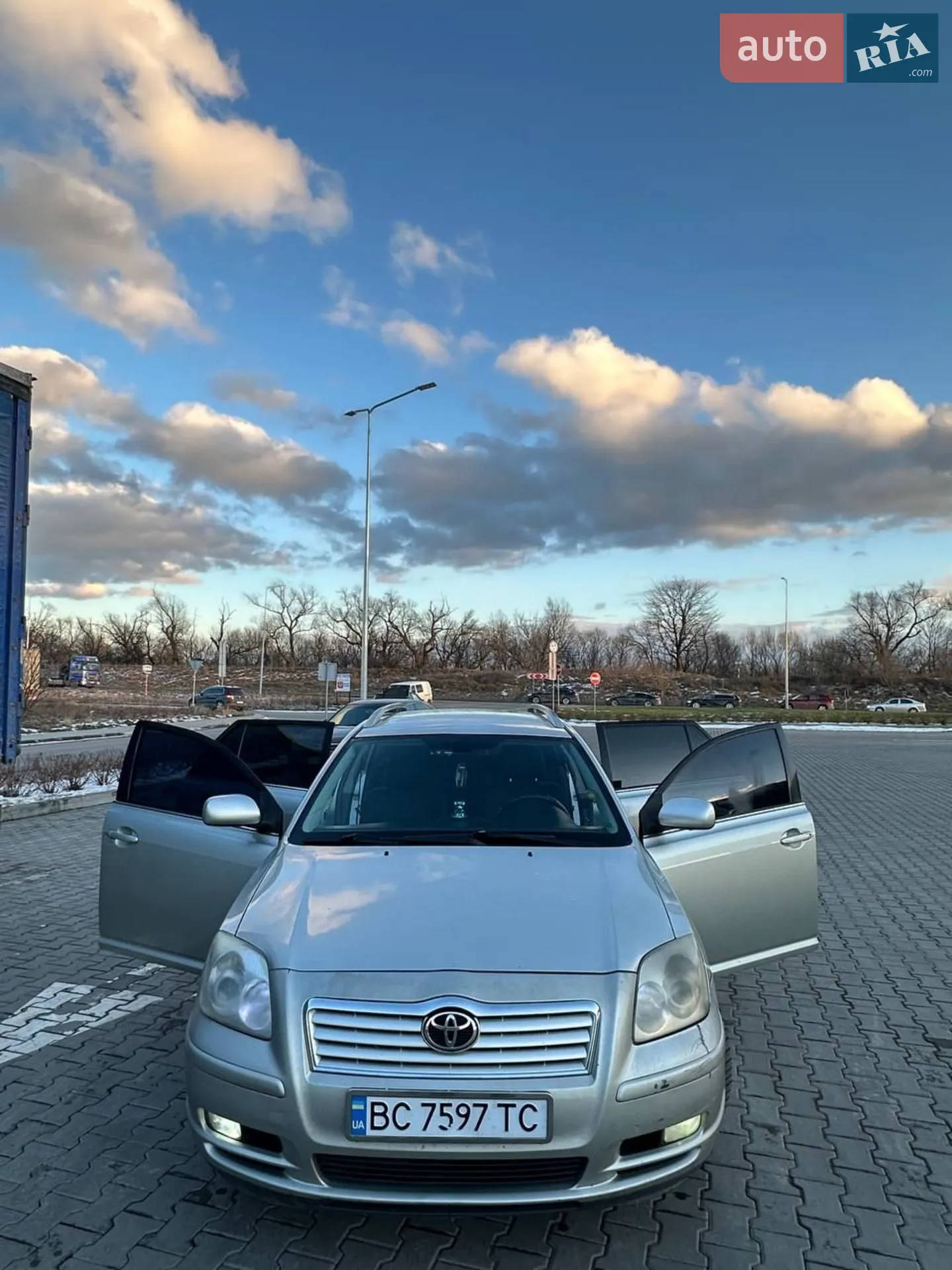 Toyota Avensis, 2003