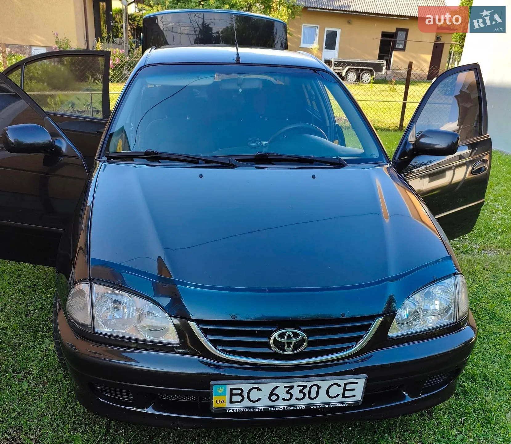 Toyota Avensis, 2001