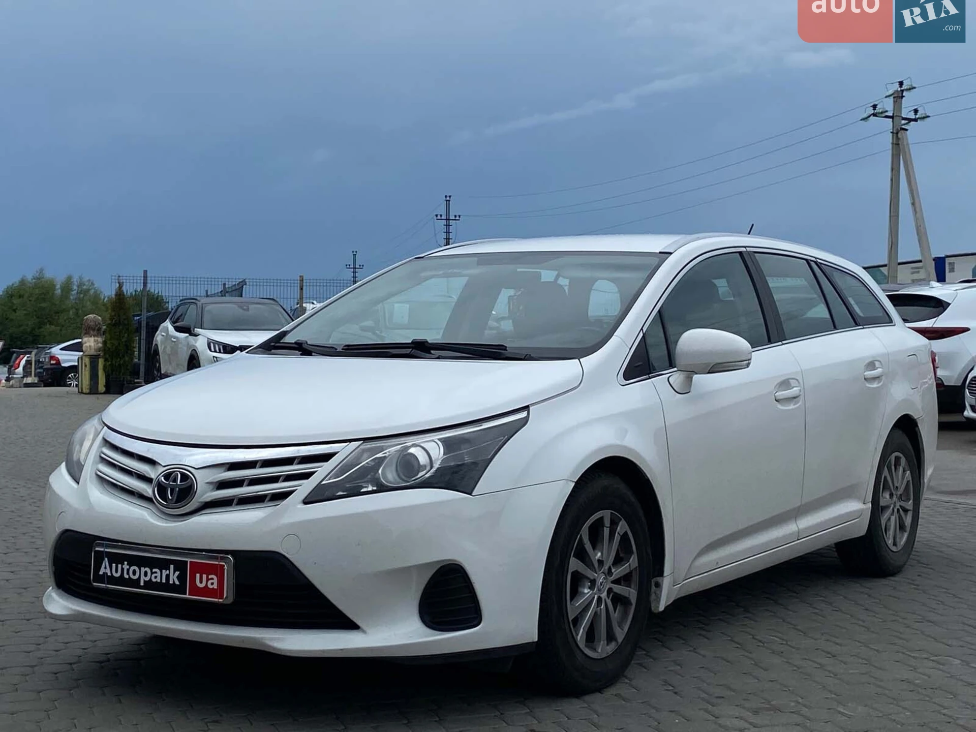 Toyota Avensis, 2013