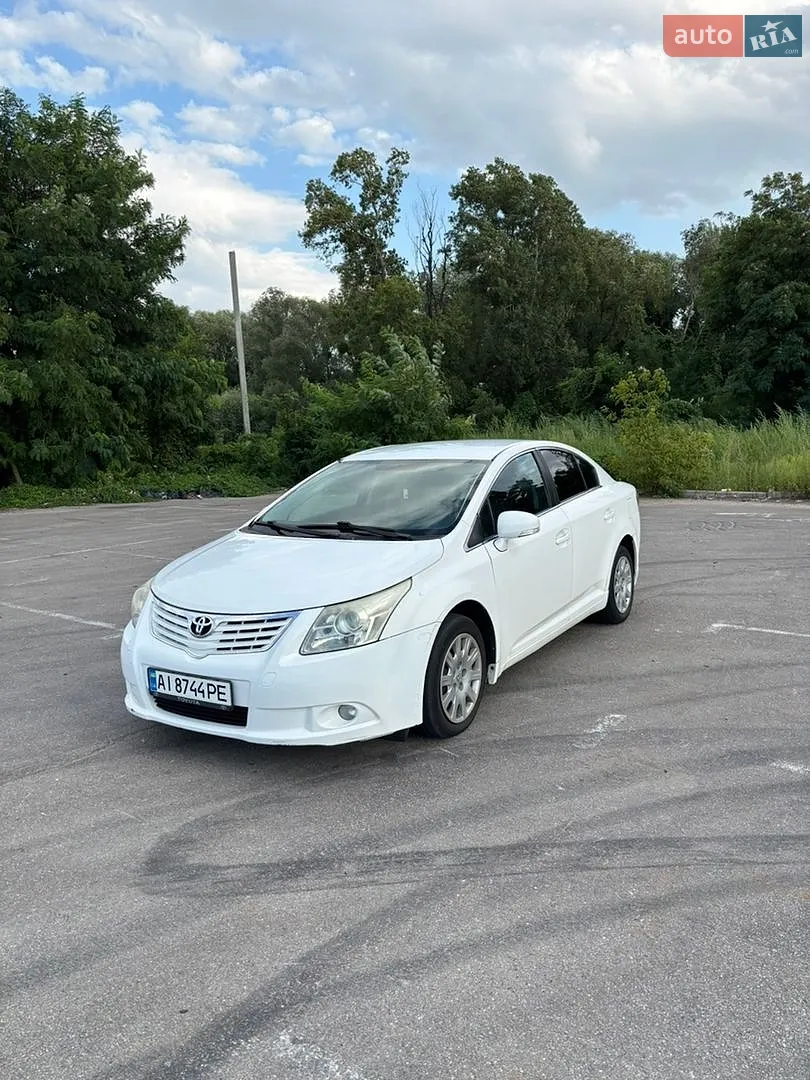 Toyota Avensis, 2010
