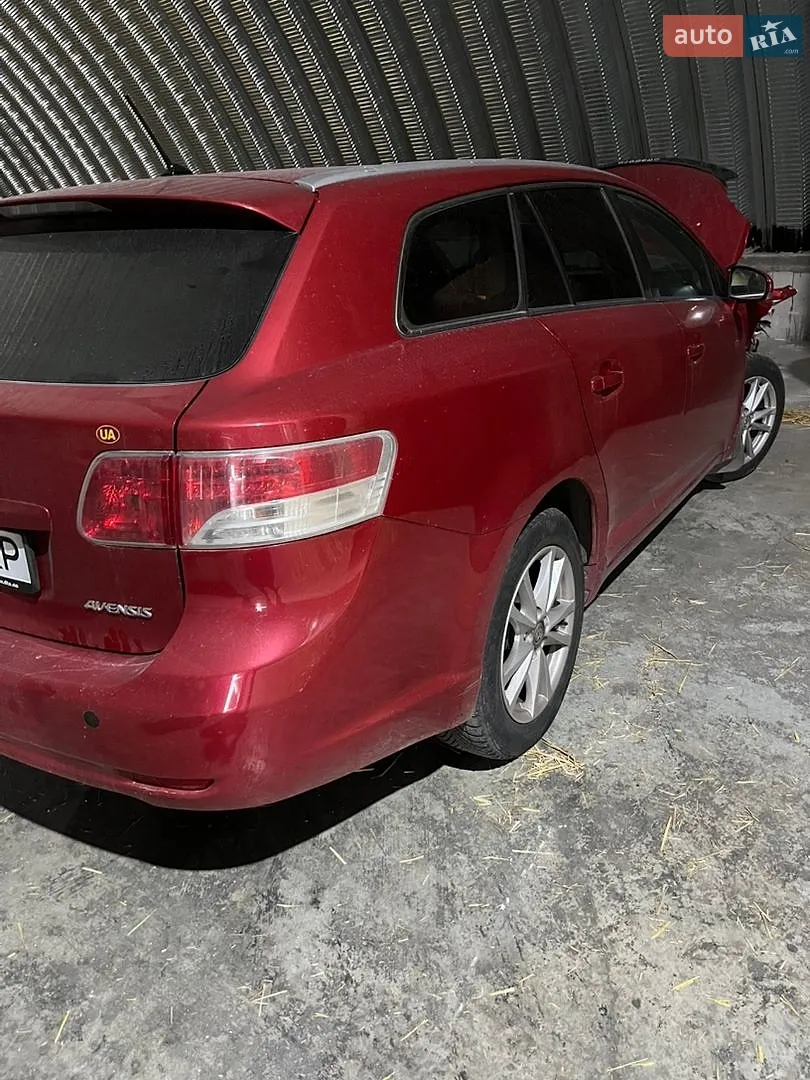 Toyota Avensis, 2011