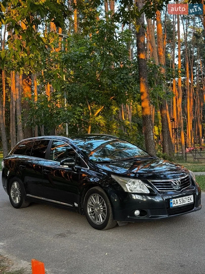 Toyota Avensis, 2010