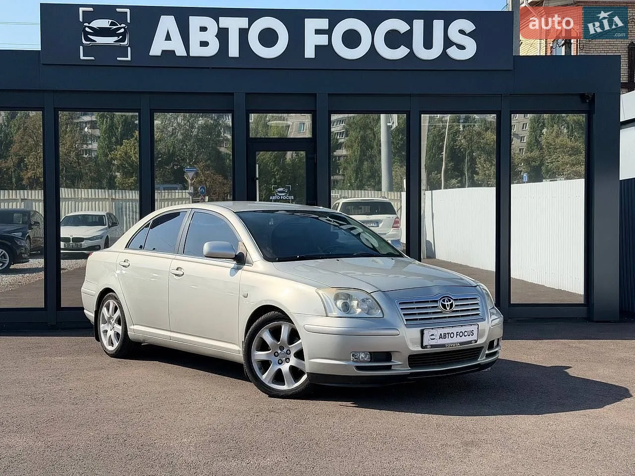 Toyota Avensis, 2005