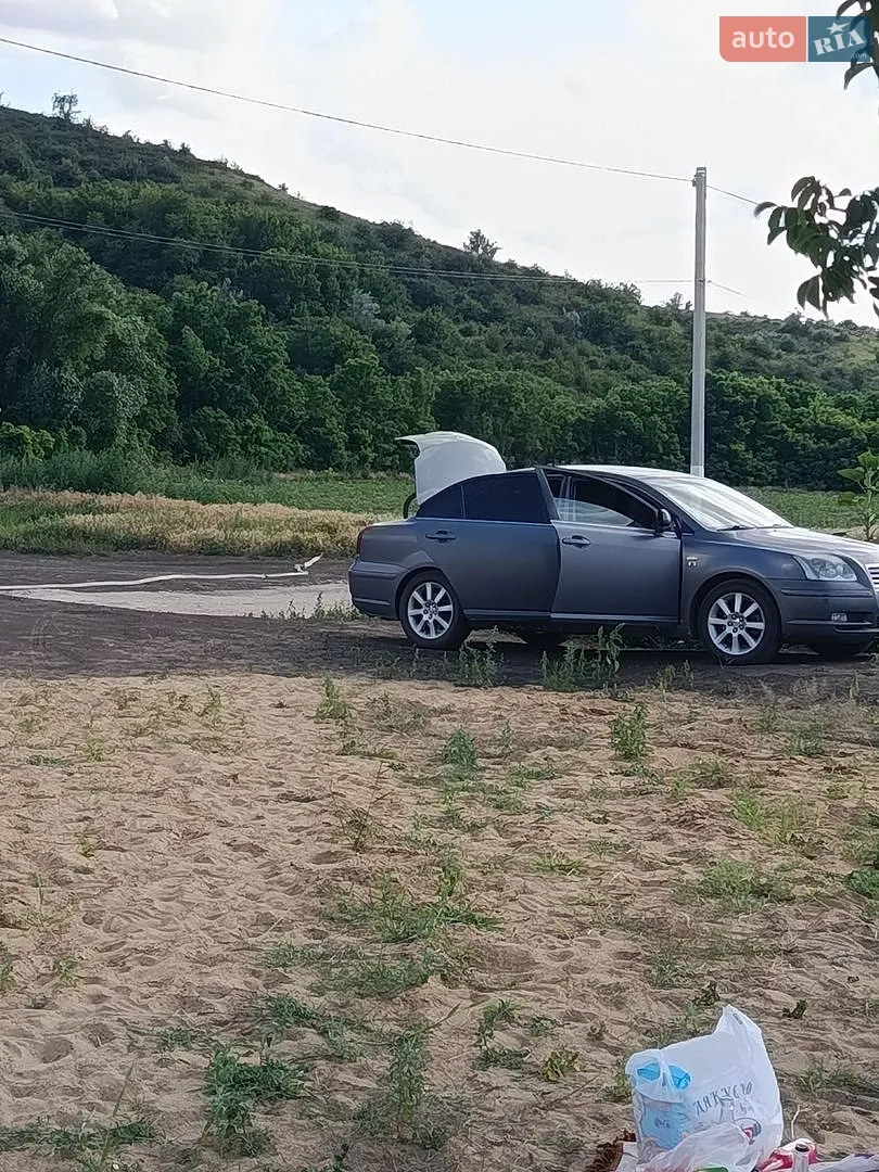 Toyota Avensis, 2003