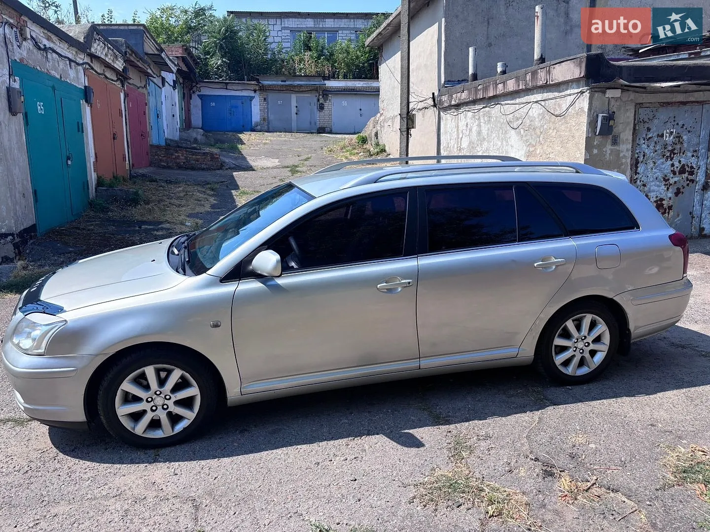 Toyota Avensis, 2005