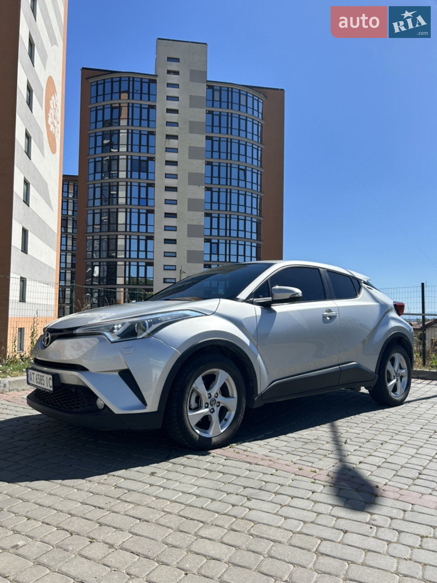 Toyota C-HR 2016 — 1