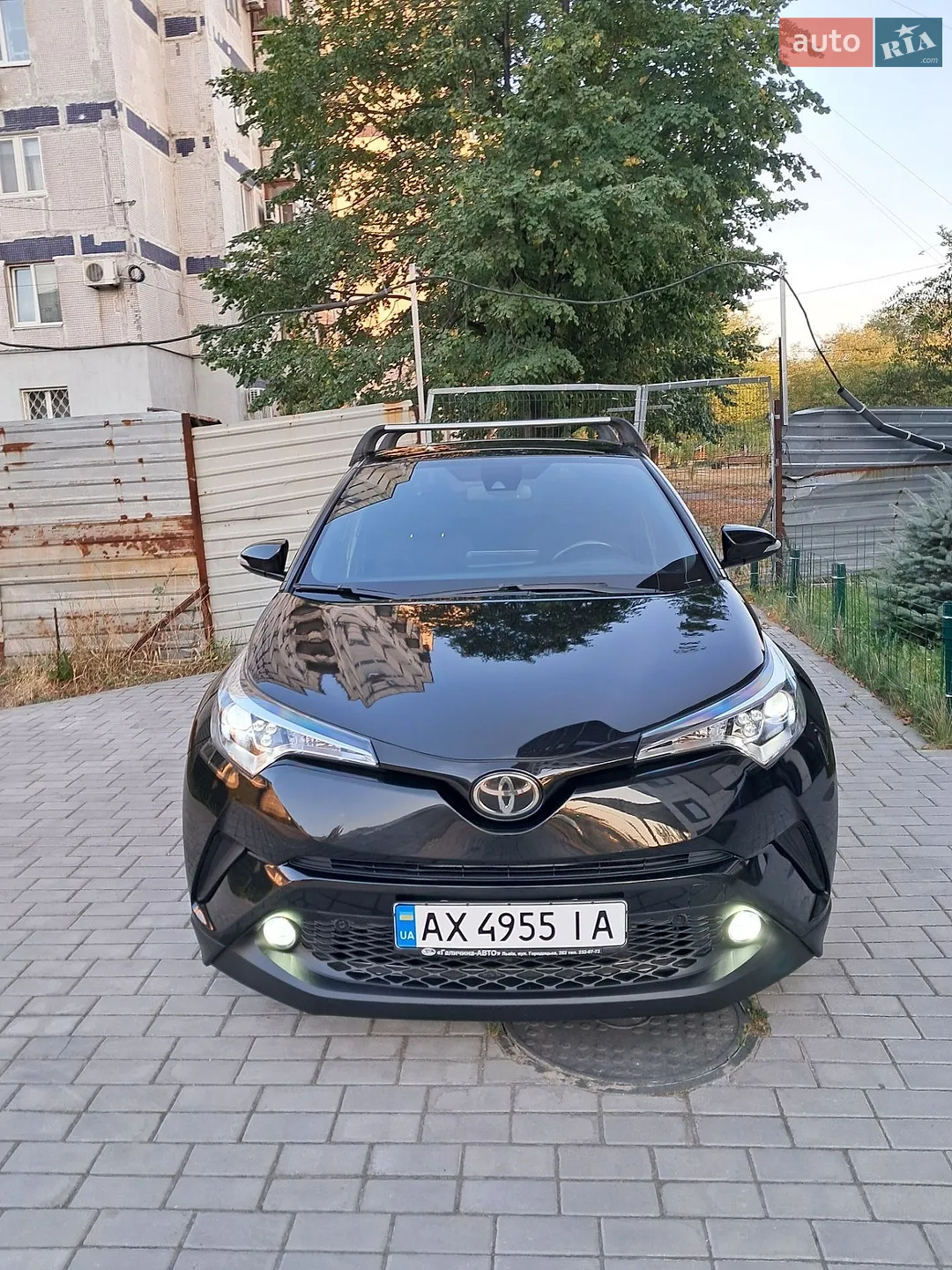 Toyota C-HR, 2017
