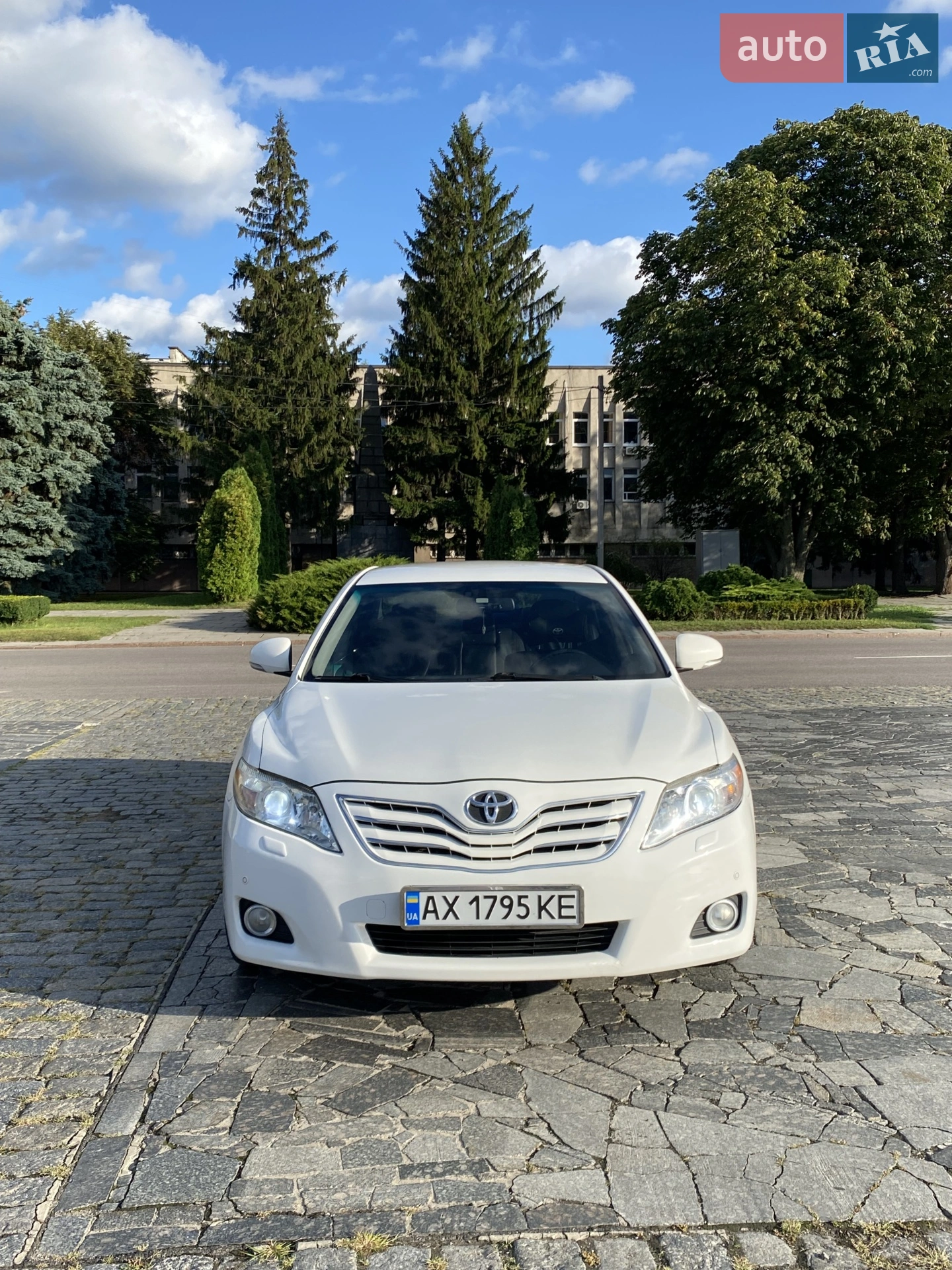 Toyota Camry, 2011