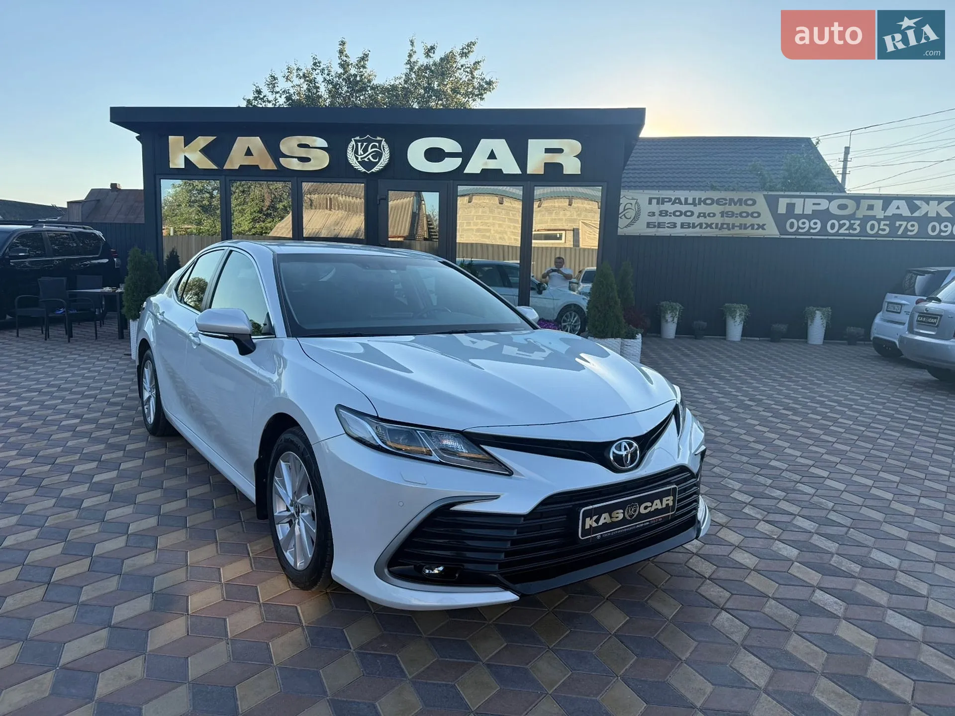 Toyota Camry, 2023