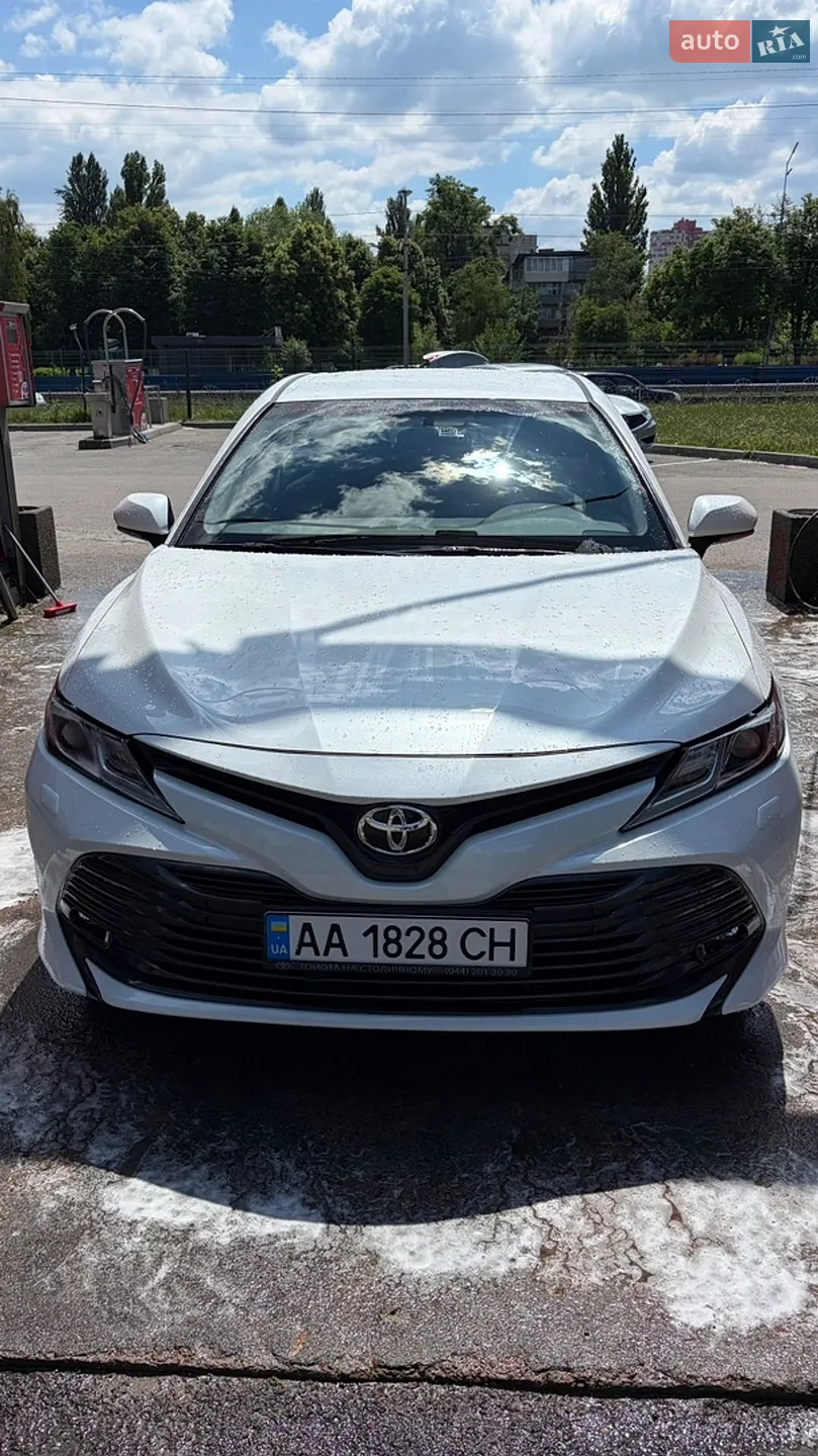 Toyota Camry, 2019