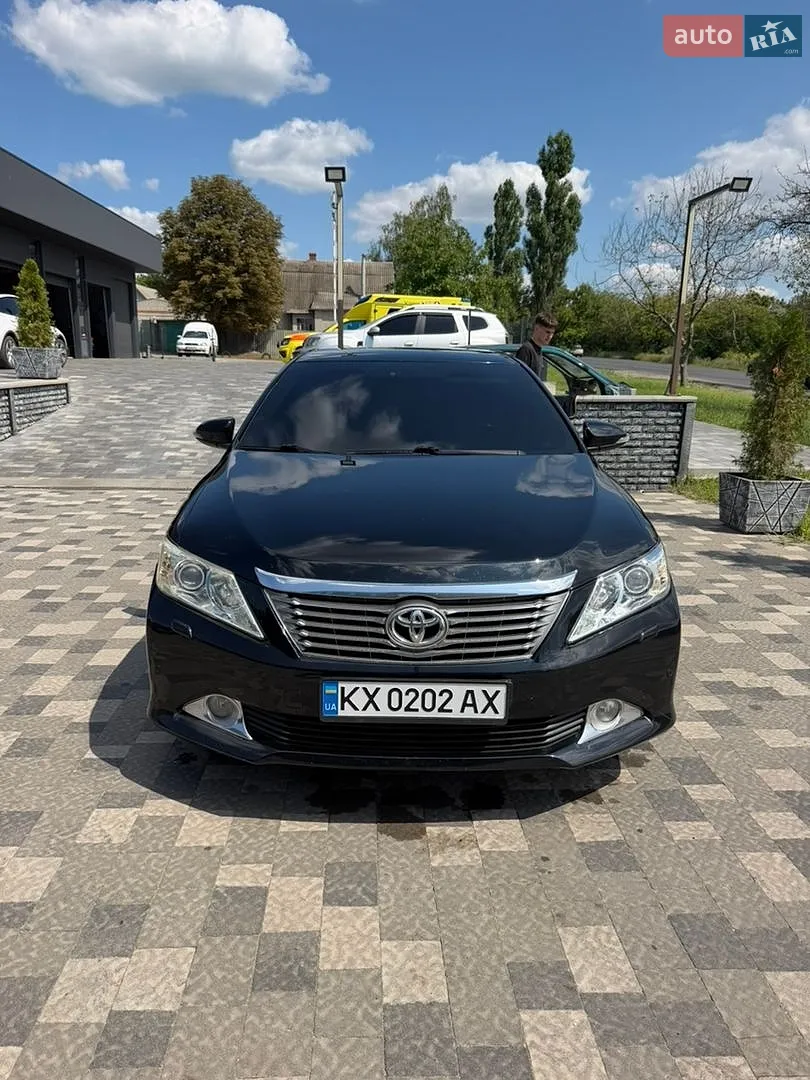 Toyota Camry, 2011
