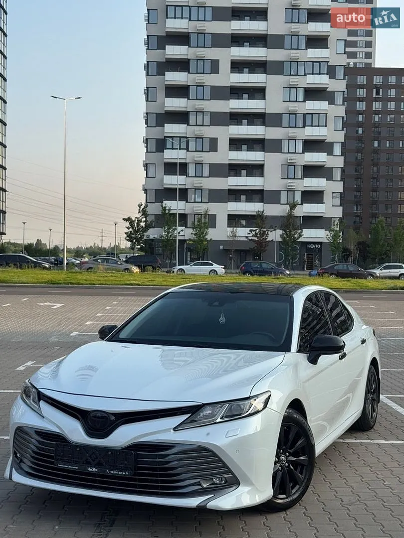 Toyota Camry, 2017