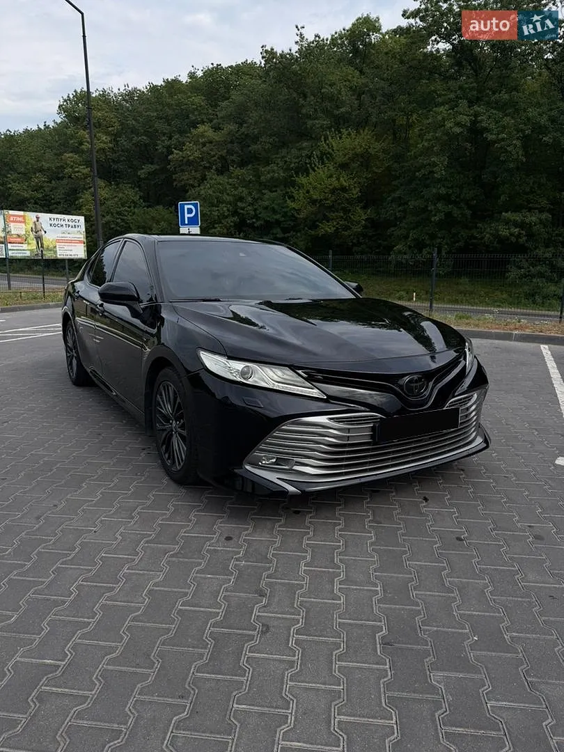 Toyota Camry, 2018