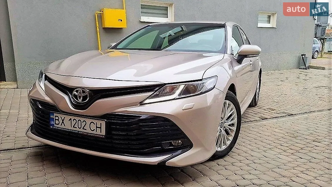 Toyota Camry, 2017