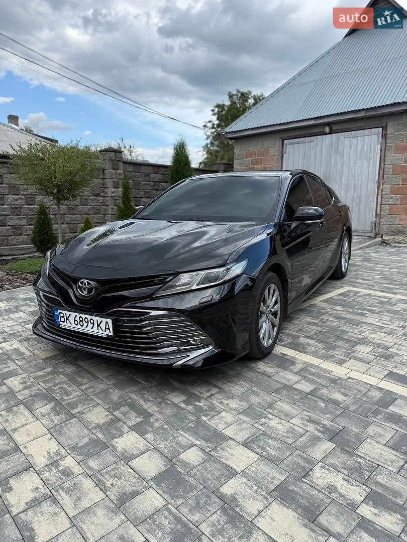Toyota Camry, 2019