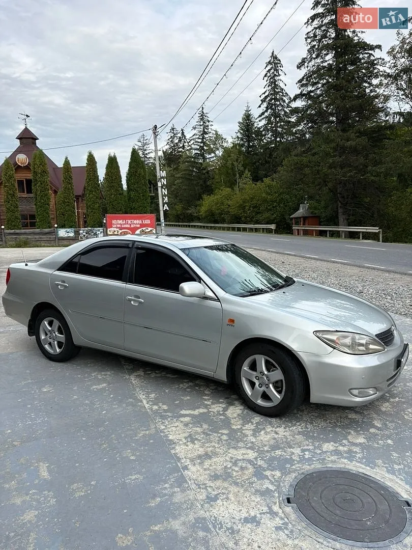 Toyota Camry, 2004