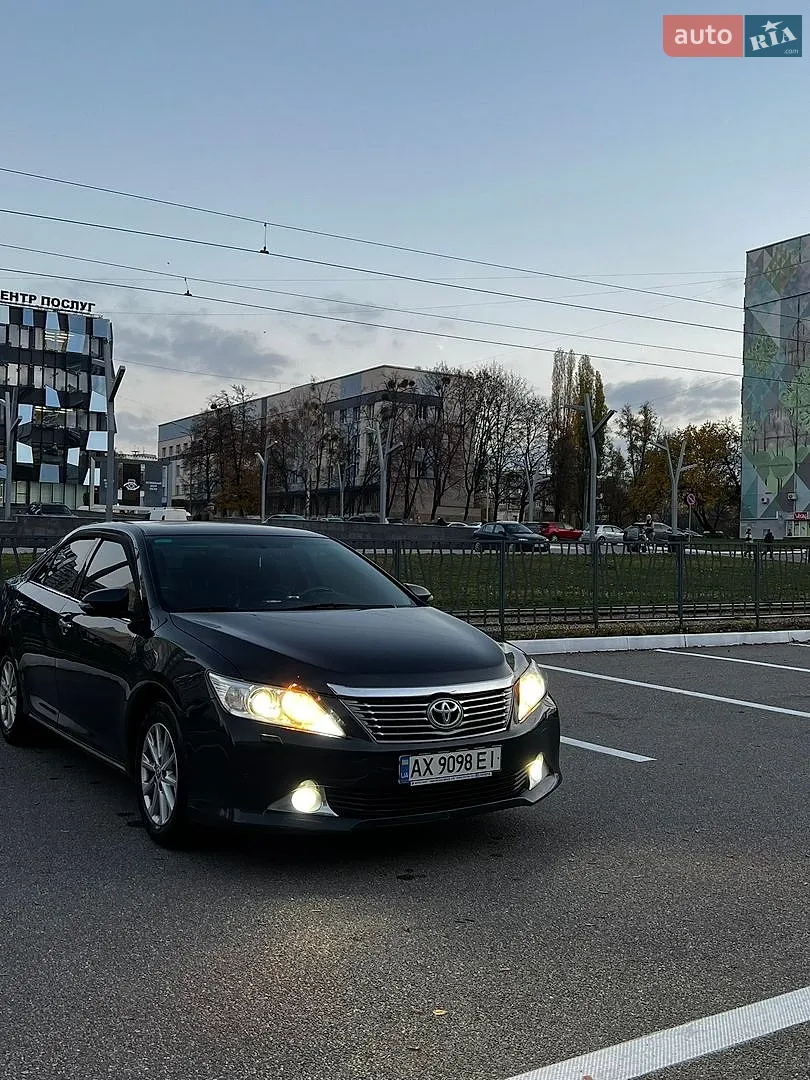 Toyota Camry, 2011