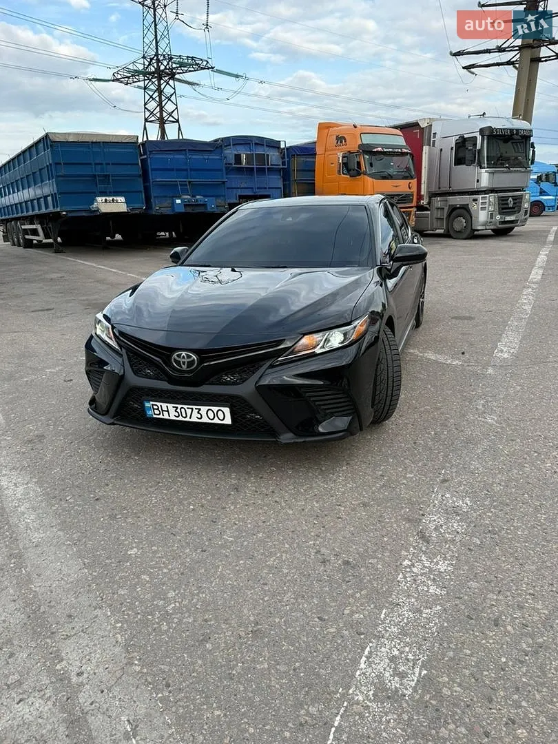 Toyota Camry, 2018