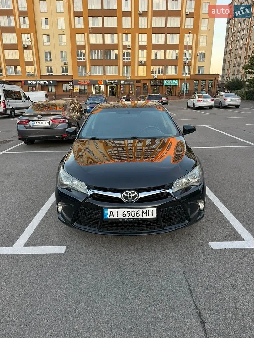 Toyota Camry, 2016