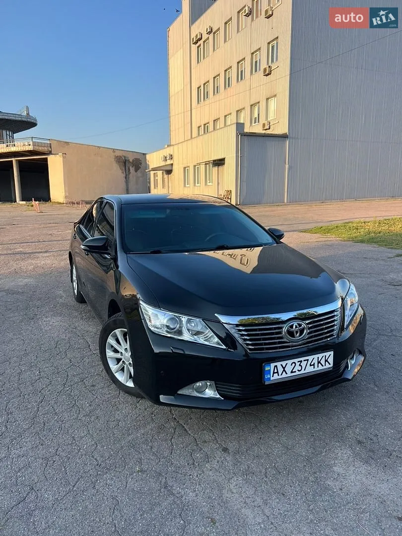 Toyota Camry, 2011