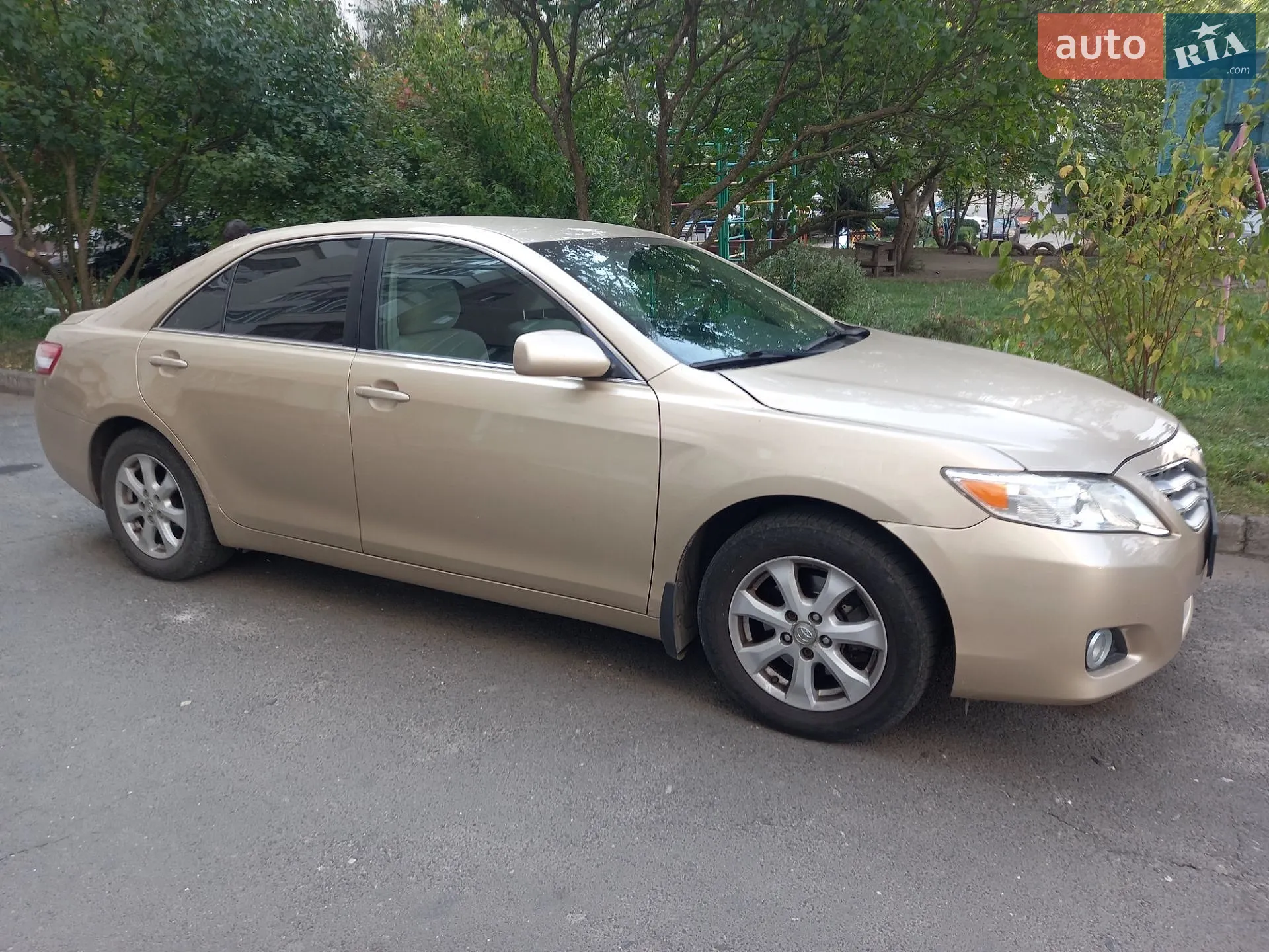 Toyota Camry, 2010