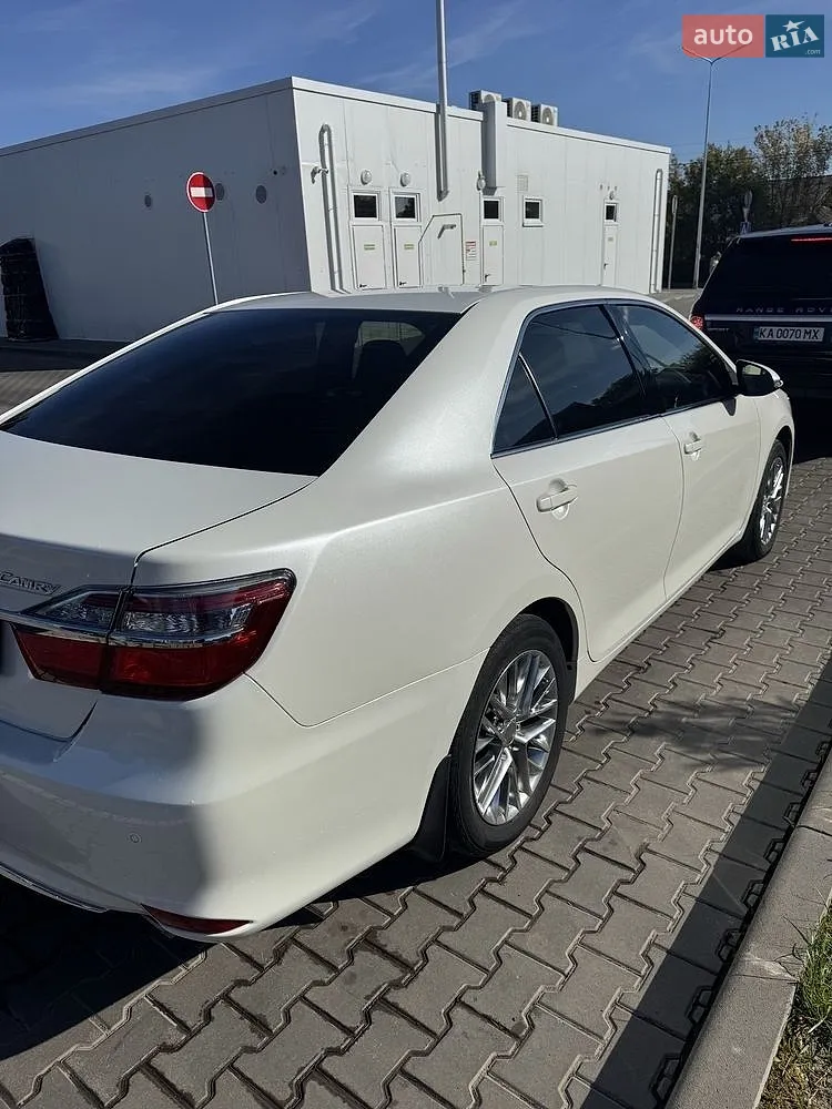 Toyota Camry, 2015