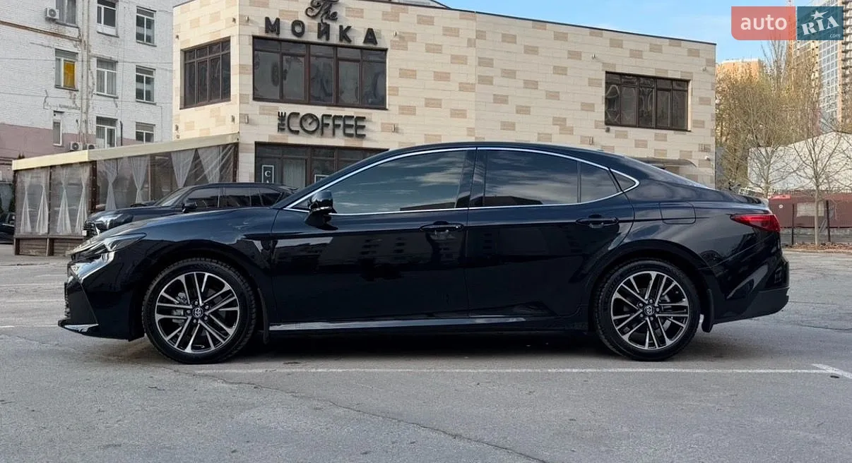 Toyota Camry, 2025