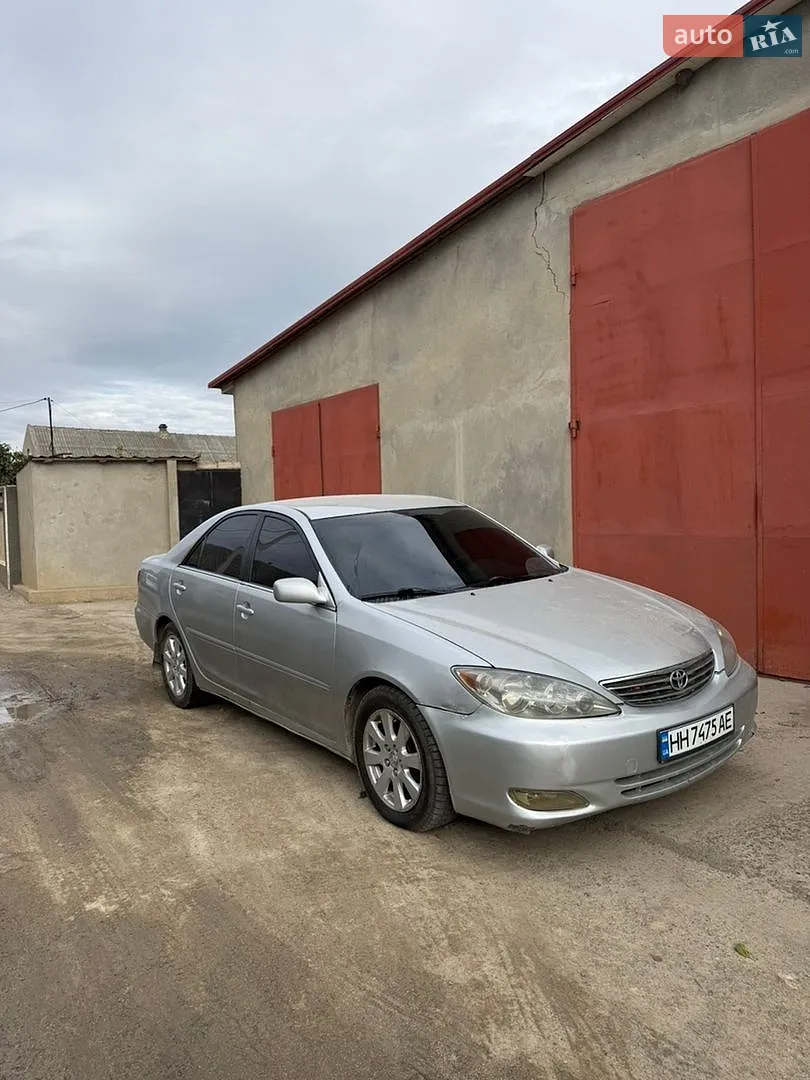 Toyota Camry, 2004