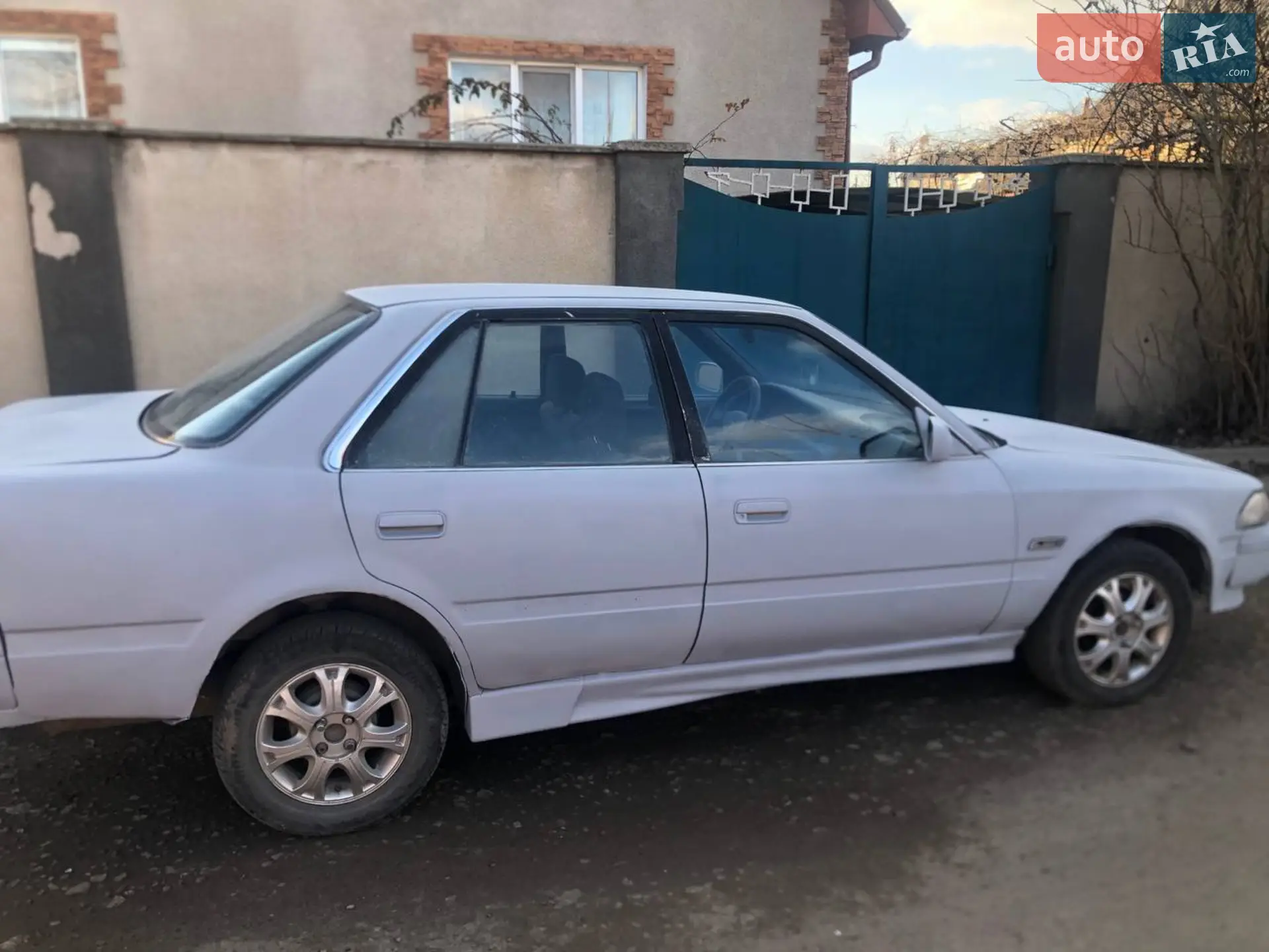 Toyota Carina, 1990