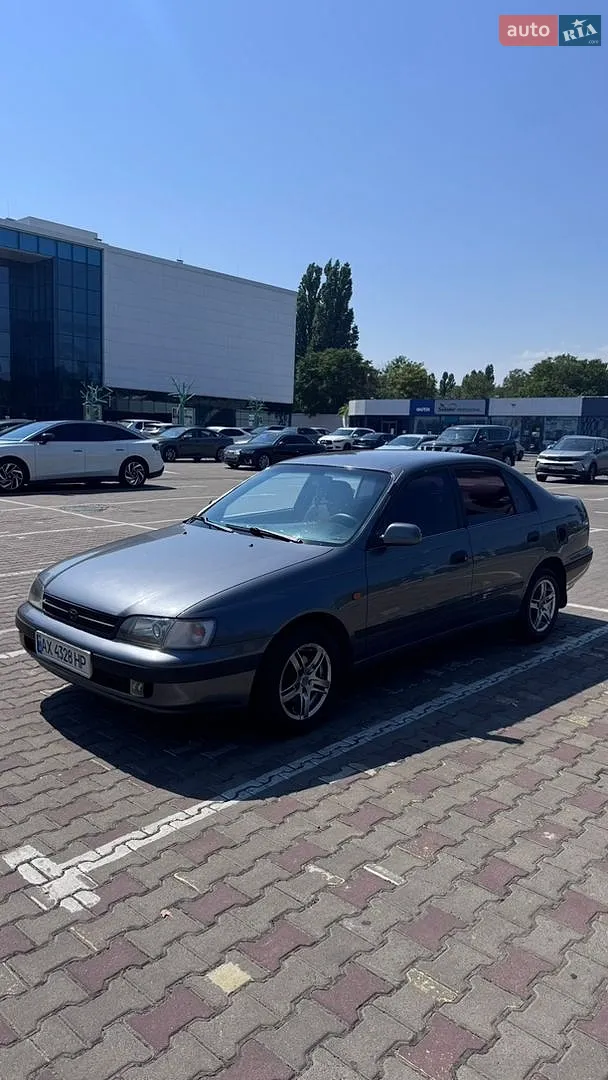 Toyota Carina, 1993